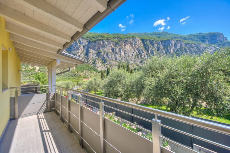 Mirabelle - Apartment with Terrace & Views