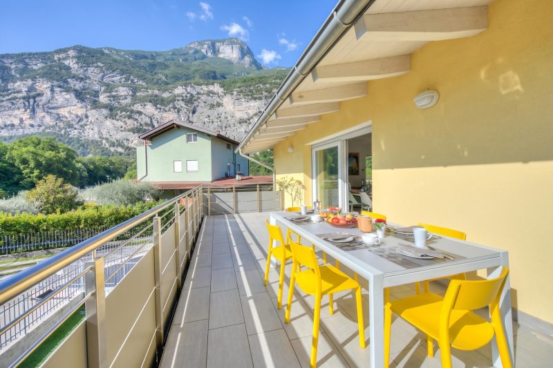 Mirabelle - Apartment with Terrace & Views