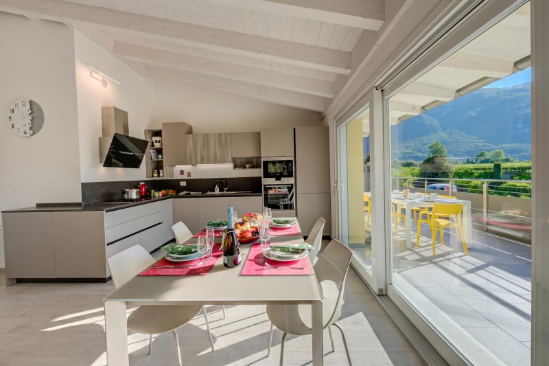 Mirabelle - Apartment with Terrace & Views