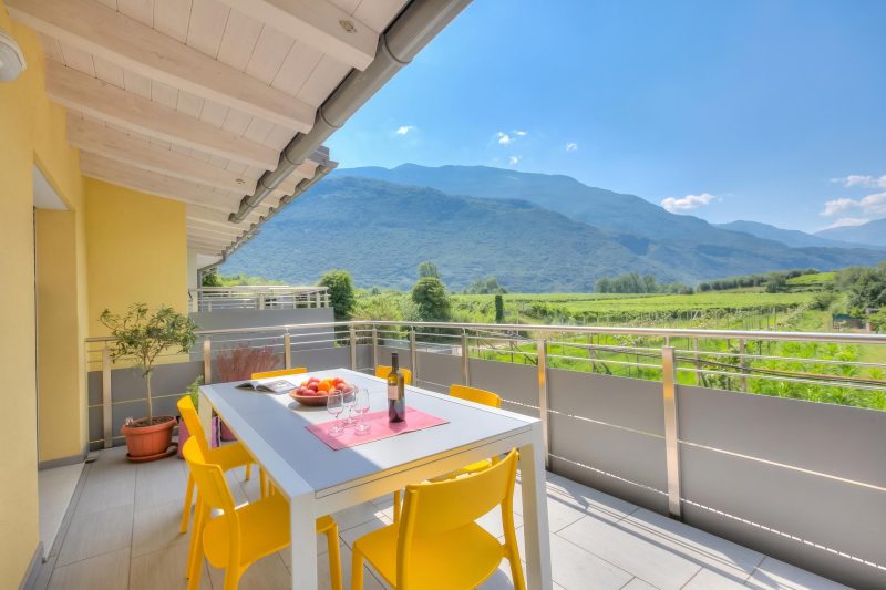 Mirabelle - Apartment with Terrace & Views