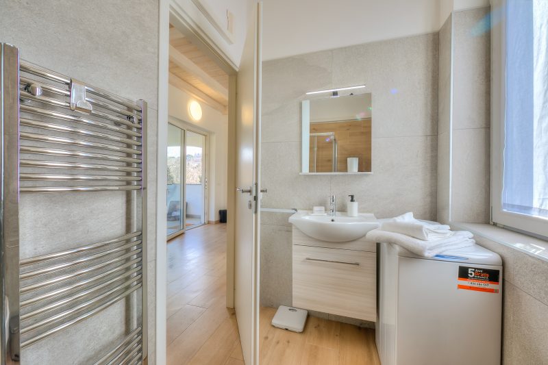 Golden Terrace Leggiuno 2BR/2BA Walk to the Lake