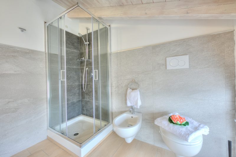Golden Terrace Leggiuno 2BR/2BA Walk to the Lake