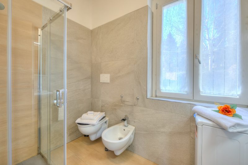 Golden Terrace Leggiuno 2BR/2BA Walk to the Lake