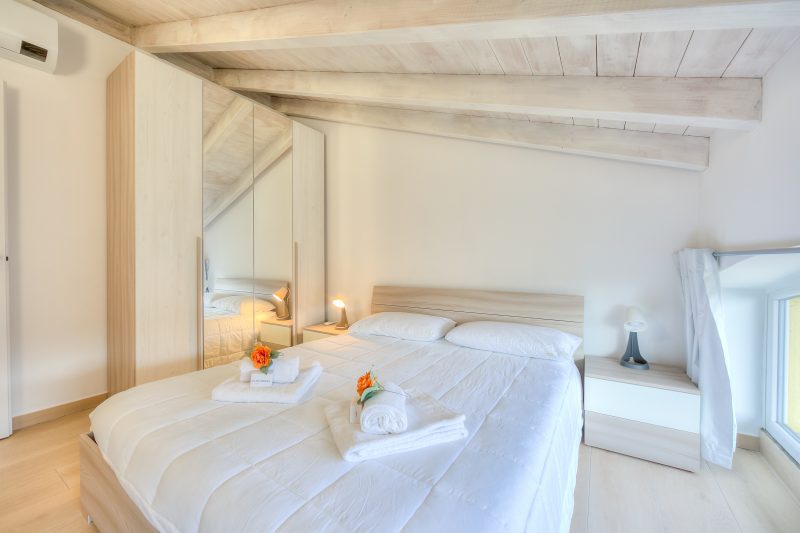 Golden Terrace Leggiuno 2BR/2BA Walk to the Lake