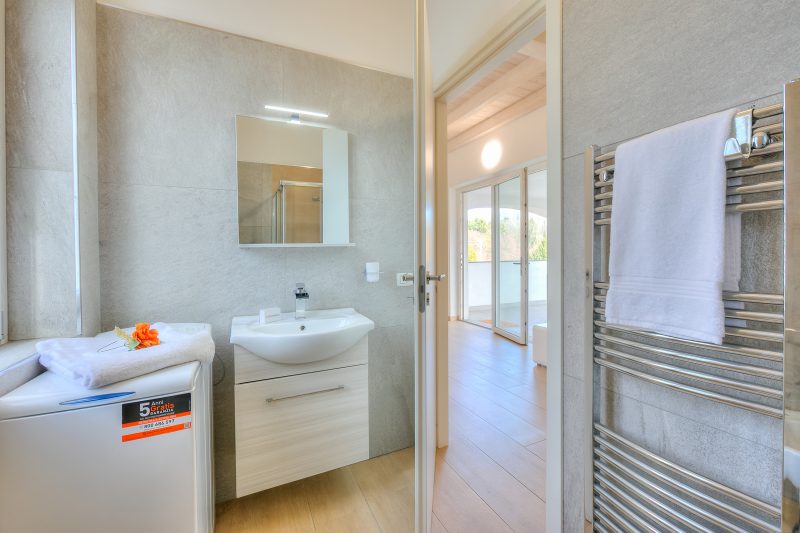 Golden Terrace Leggiuno 2BR/2BA Walk to the Lake