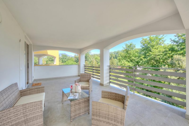 Golden Terrace Leggiuno 2BR/2BA Walk to the Lake