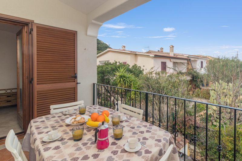 Il Glicine 1.5 Km From The Beach