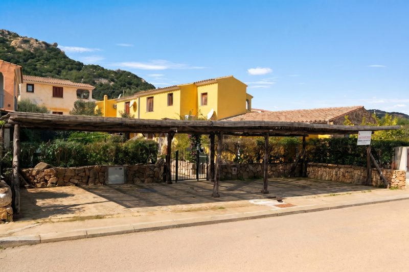 Il Glicine 1.5 Km From The Beach