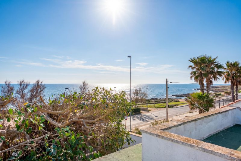 Kallisti Beach House with Private Garden