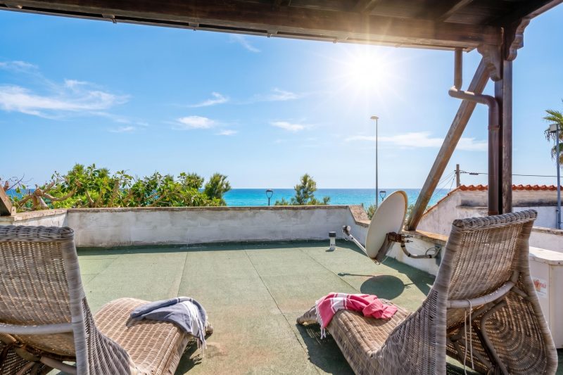 Kallisti Beach House with Private Garden