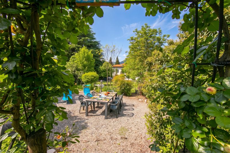 Anita Lake, 2BR Retreat w/ Shared Pool and Gym