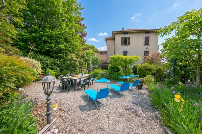 Anita Lake, 2BR Retreat w/ Shared Pool and Gym