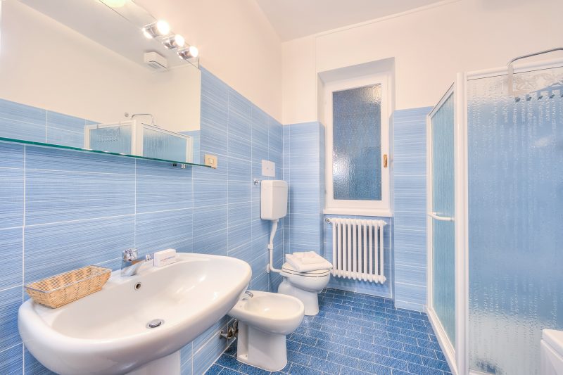 Anita Lake, 2BR Retreat w/ Shared Pool and Gym