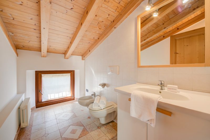 Casa Mondragon In Lazise w/ Private gazebo with table+chairs & Parking
