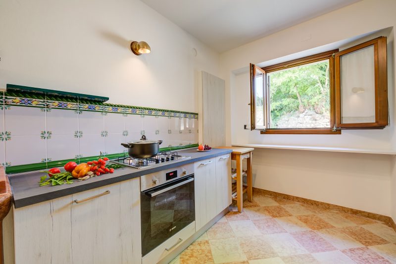 Casa Mondragon In Lazise w/ Private gazebo with table+chairs & Parking