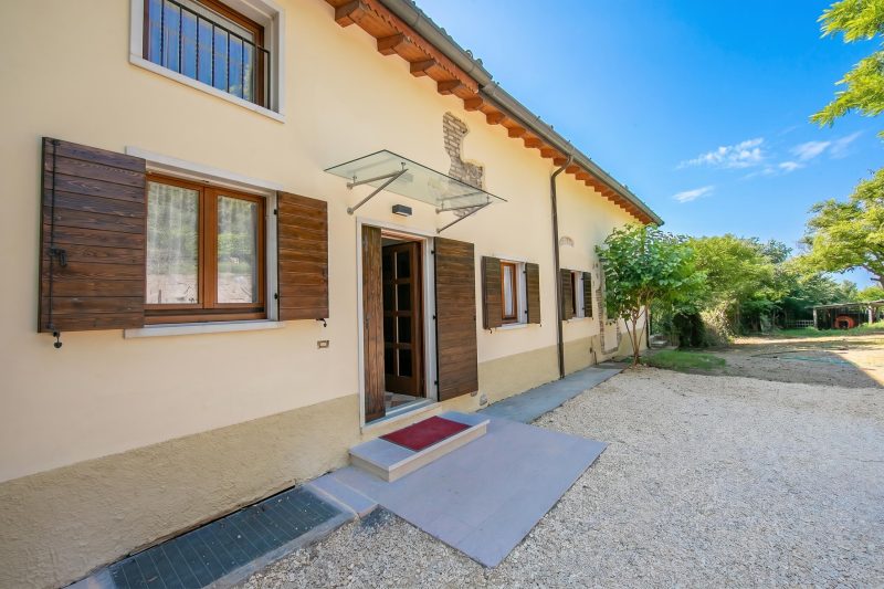 Casa Mondragon In Lazise w/ Private gazebo with table+chairs & Parking