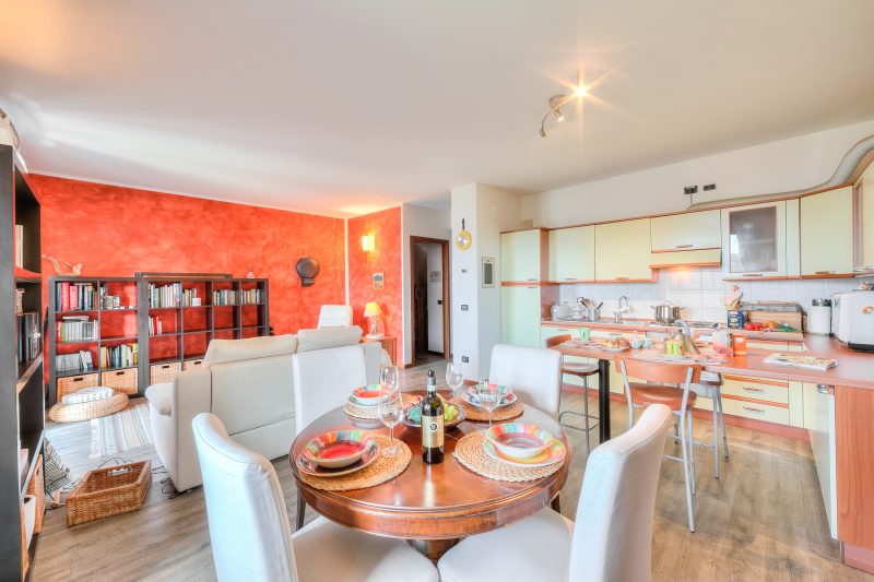 Miralago Lake View & Private Garden