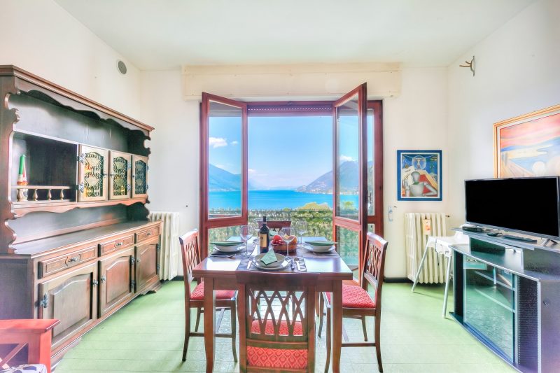 La Finestra Sul Lago: Lake Maggiore View & Garden