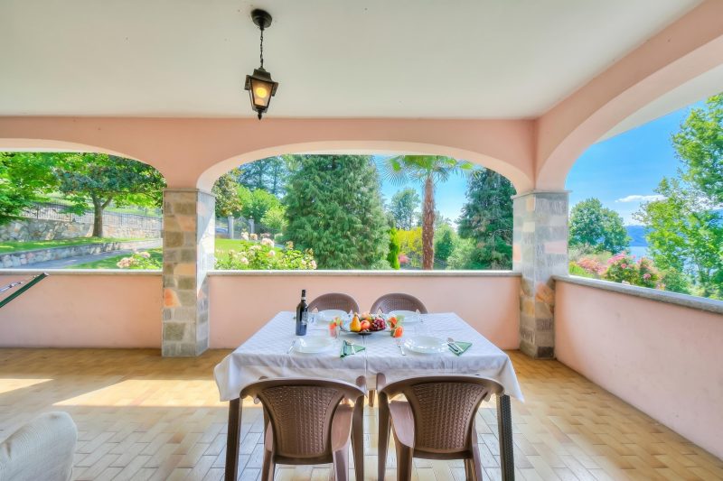 Casa Serena: Lake Orta View Porch and Garden