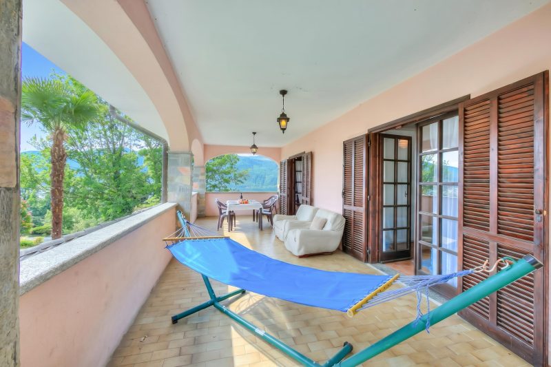 Casa Serena: Lake Orta View Porch and Garden