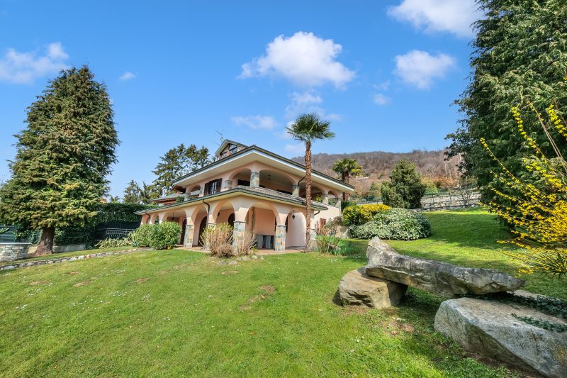 Casa Serena: Lake Orta View Porch and Garden