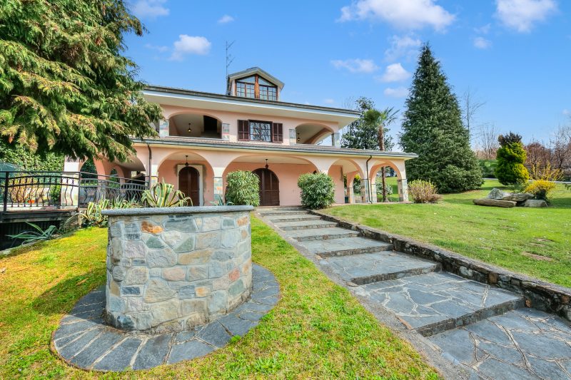 Casa Serena: Lake Orta View Porch and Garden