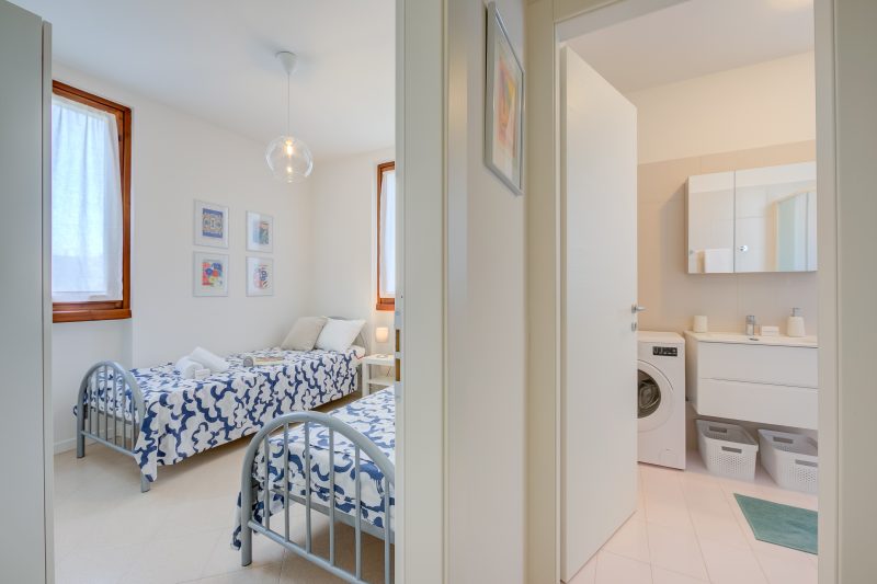 Casa Lia 2BR for 4 in Desenzano | Parking & AC