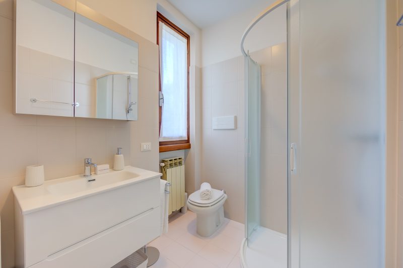 Casa Lia 2BR for 4 in Desenzano | Parking & AC