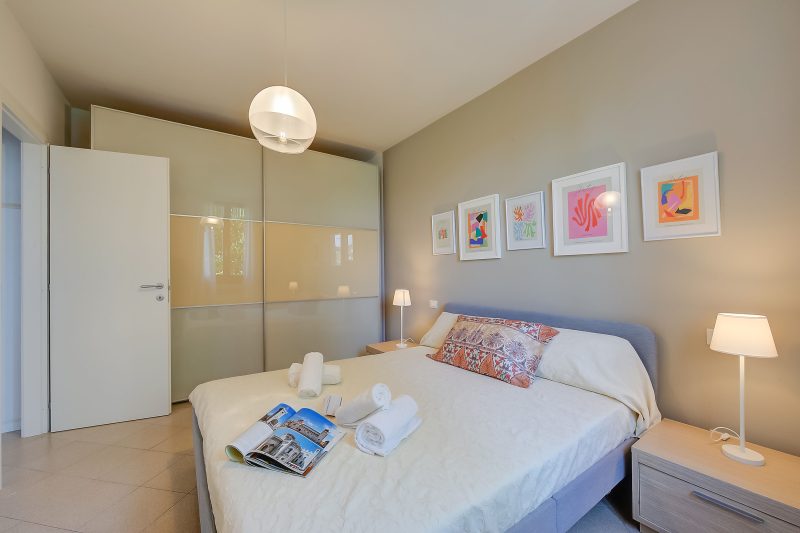 Casa Lia 2BR for 4 in Desenzano | Parking & AC