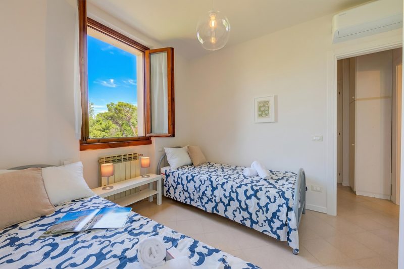 Casa Lia 2BR for 4 in Desenzano | Parking & AC