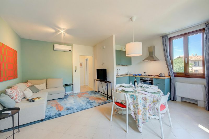 Casa Lia 2BR for 4 in Desenzano | Parking & AC