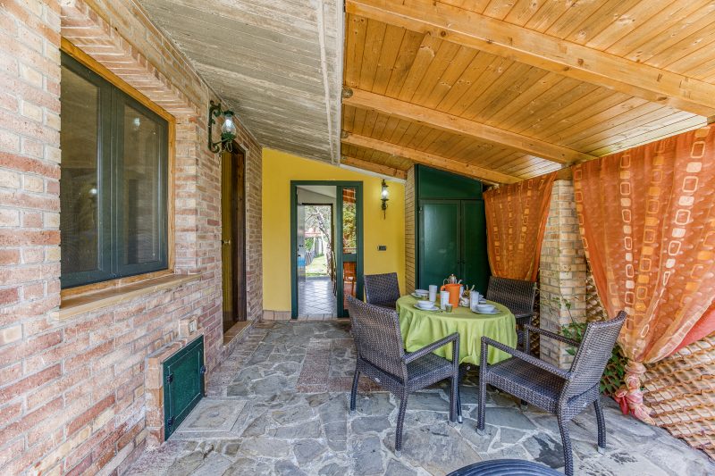 Vineyard Dépendance With Shared Pool