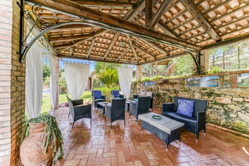 Vineyard Dépendance With Shared Pool