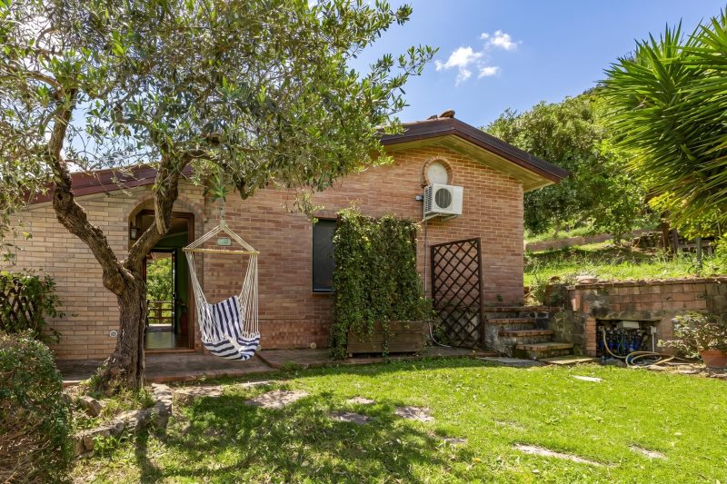 Vineyard Dépendance With Shared Pool