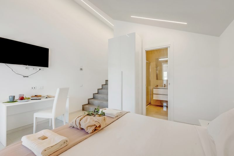 Villa Chimera White 16 with Pool & Gym