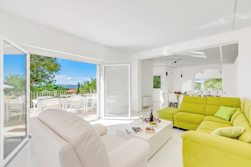 Villa Chimera White 16 with Pool & Gym