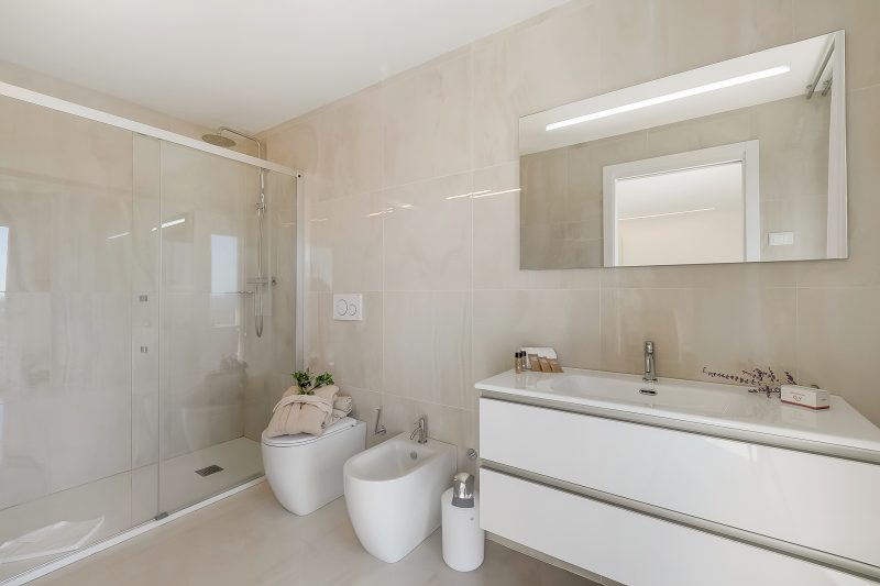 Villa Chimera White 16 with Pool & Gym