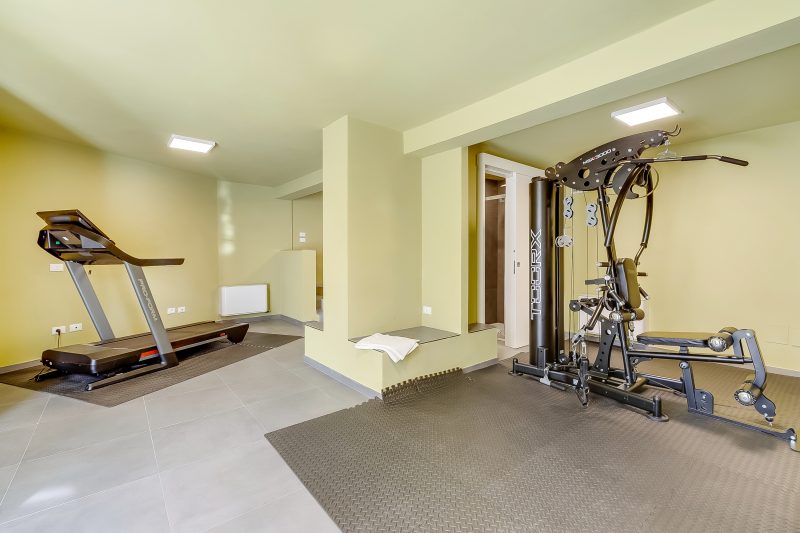 Villa Chimera White 16 with Pool & Gym