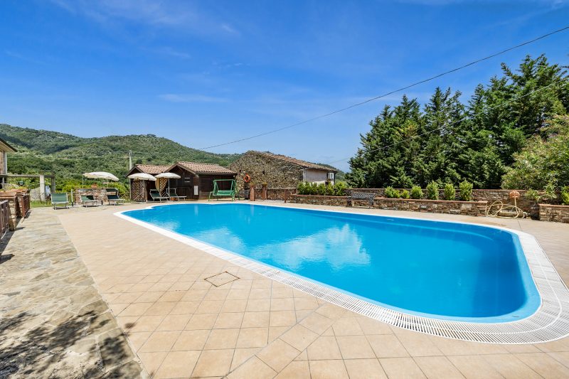 Local Stone Cottage With Shared Pool