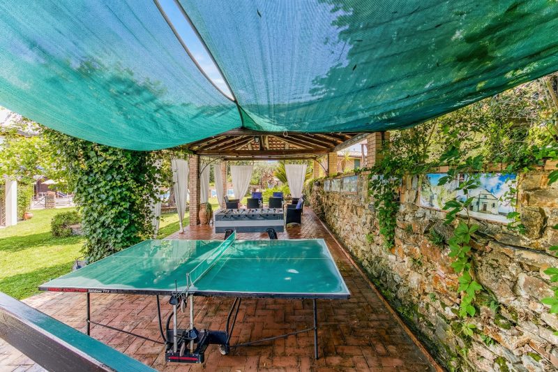 Local Stone Cottage With Shared Pool