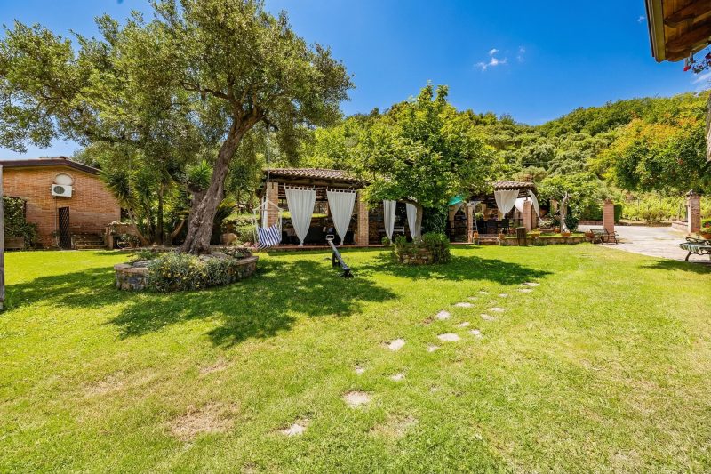 Local Stone Cottage With Shared Pool