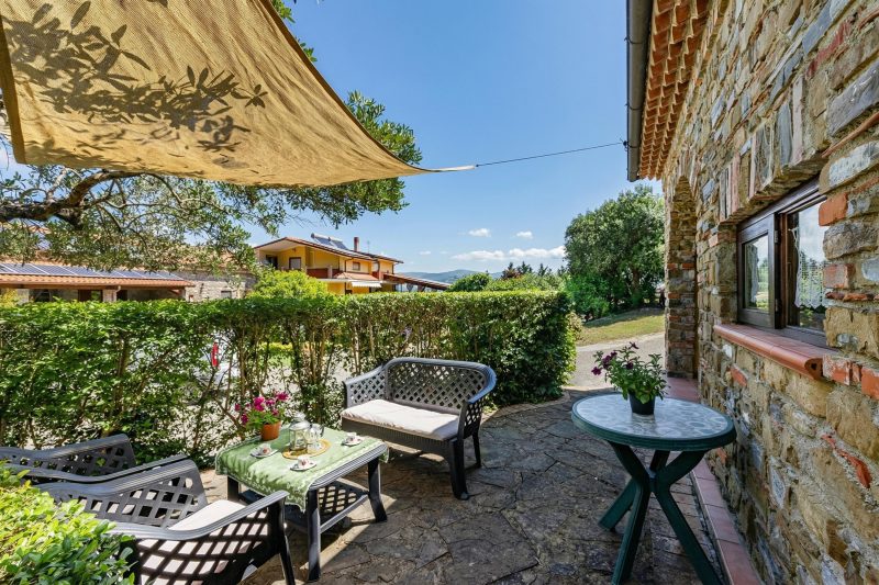 Local Stone Cottage With Shared Pool