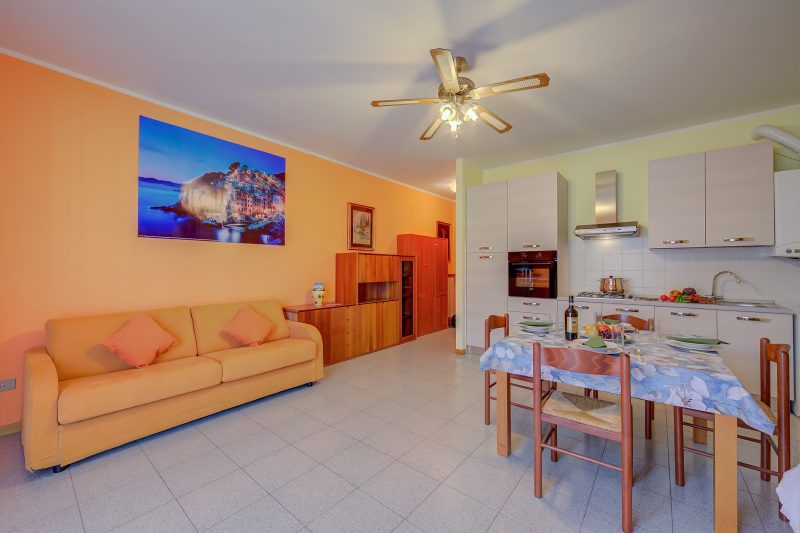 Peter's Cozy Studio-Balcony+Free Parking