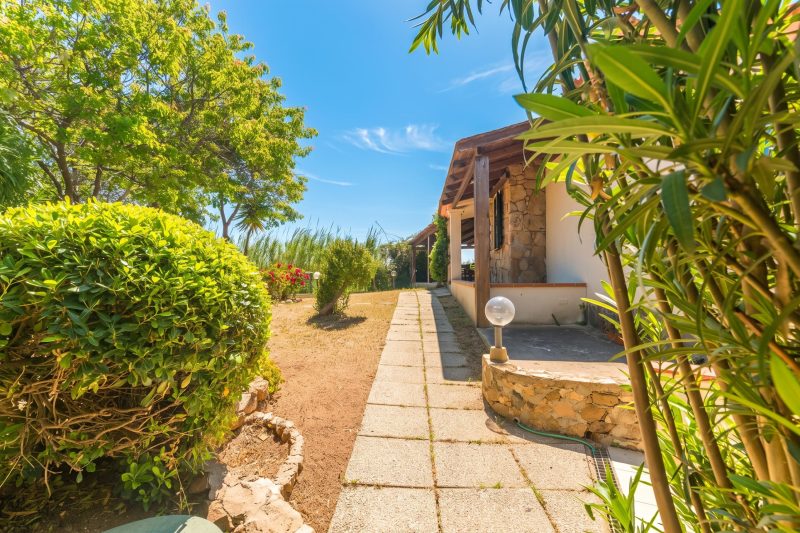 Trilo Debora 2Km From The Beach
