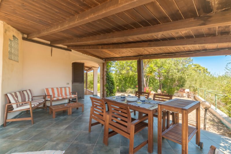 Trilo Debora 2Km From The Beach