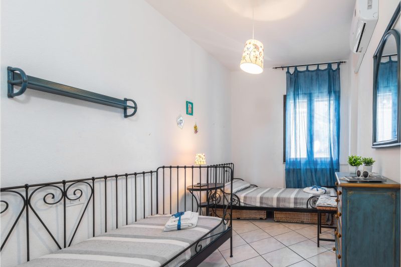 Trilo Debora 2Km From The Beach