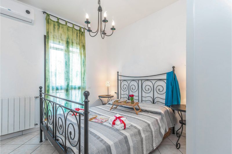 Trilo Debora 2Km From The Beach