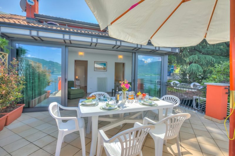 Red House: Beachfront Terrace & Private Beach