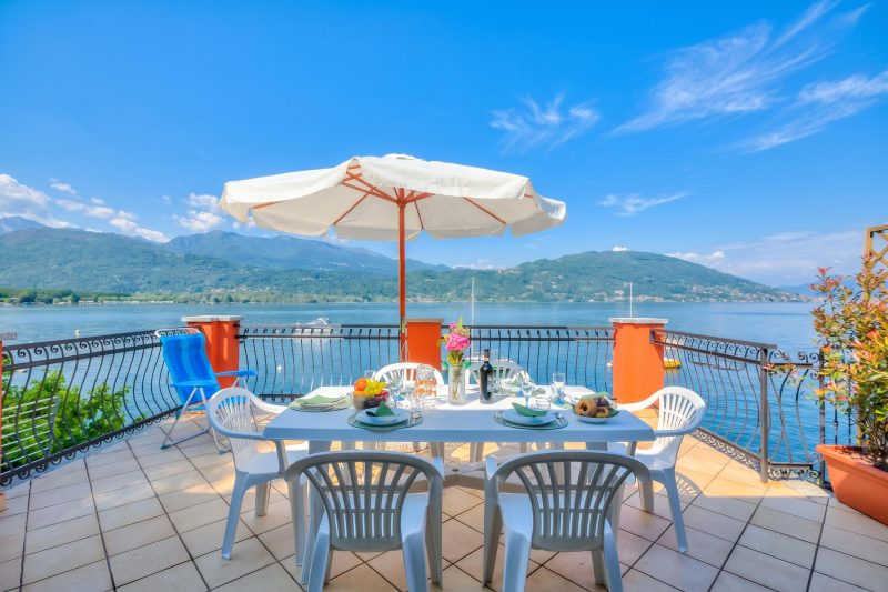 Red House: Beachfront Terrace & Private Beach