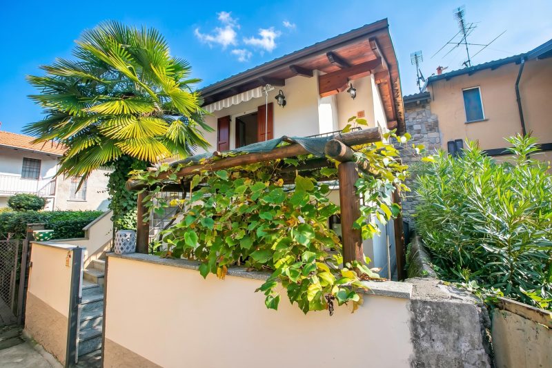 La Piccola Casa Dell'Uva Fragola next to the Lake